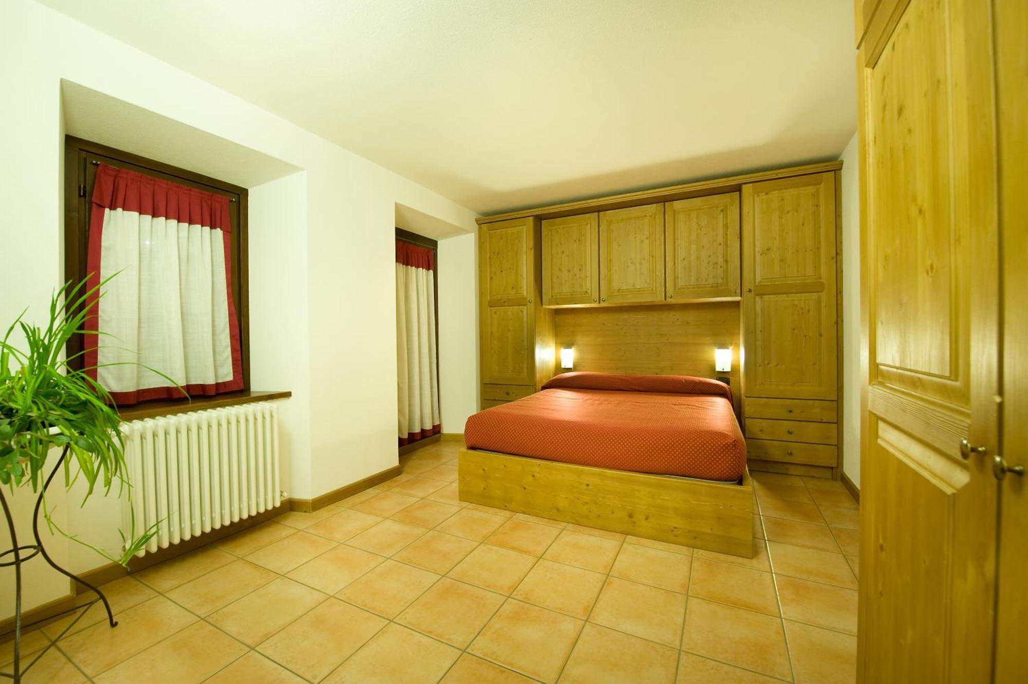 Residence Deborah Madesimo Buitenkant foto